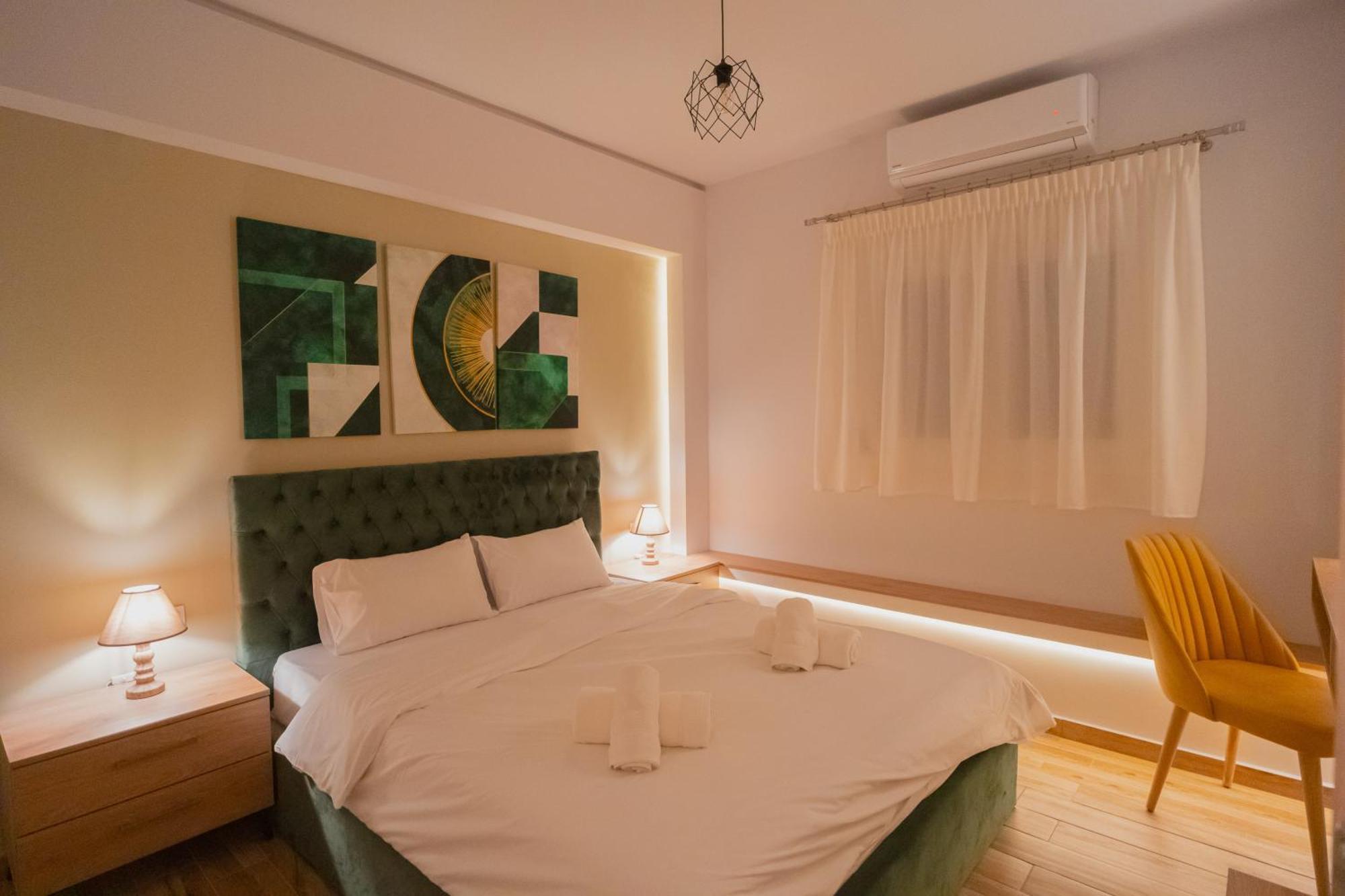 Apartment Ethra 1 *